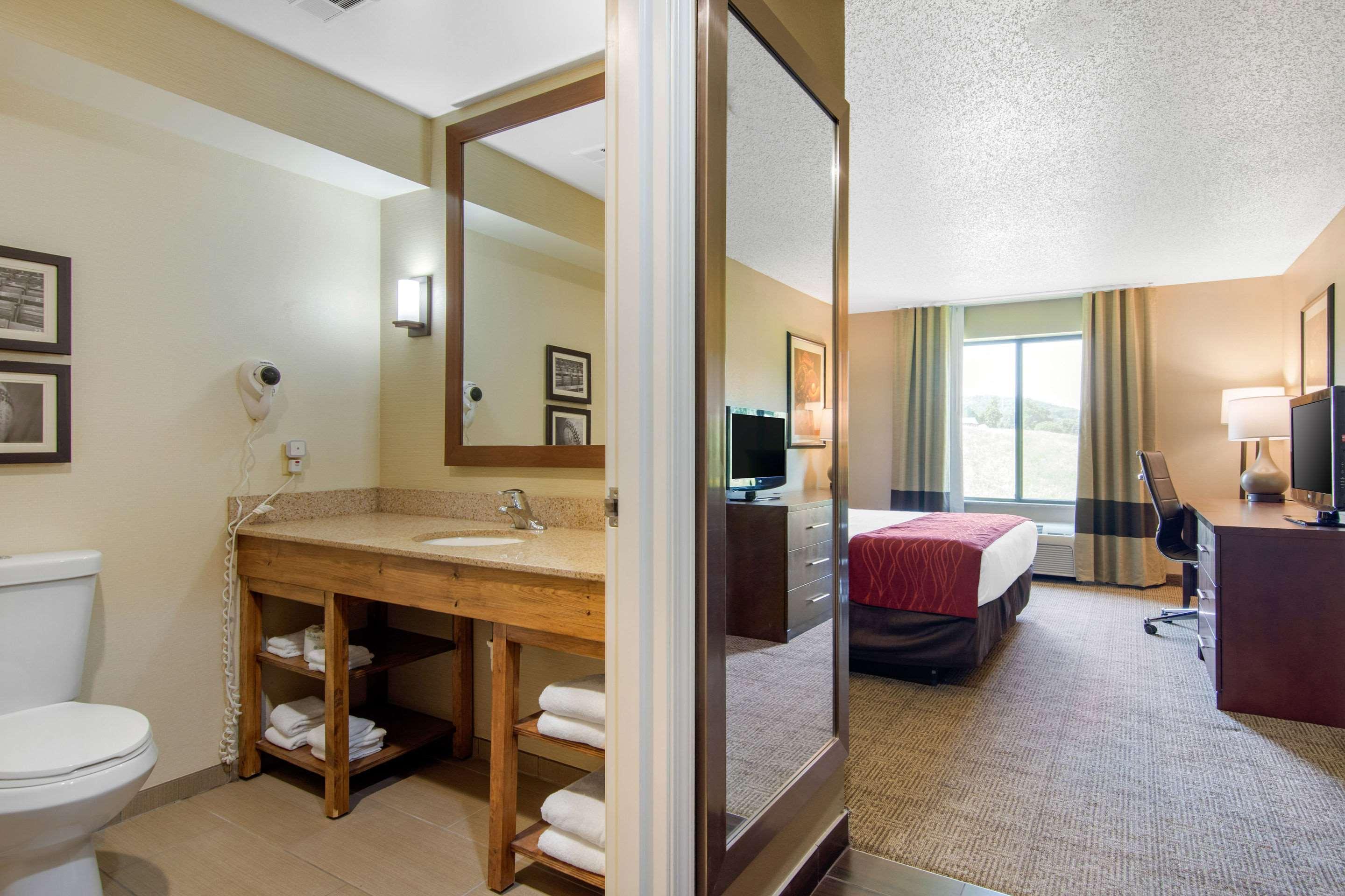 Comfort Inn & Suites Cooperstown - Milford Zewnętrze zdjęcie